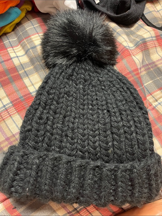 Free People Accessories - Free People Black Knit Pom Pom Beanie